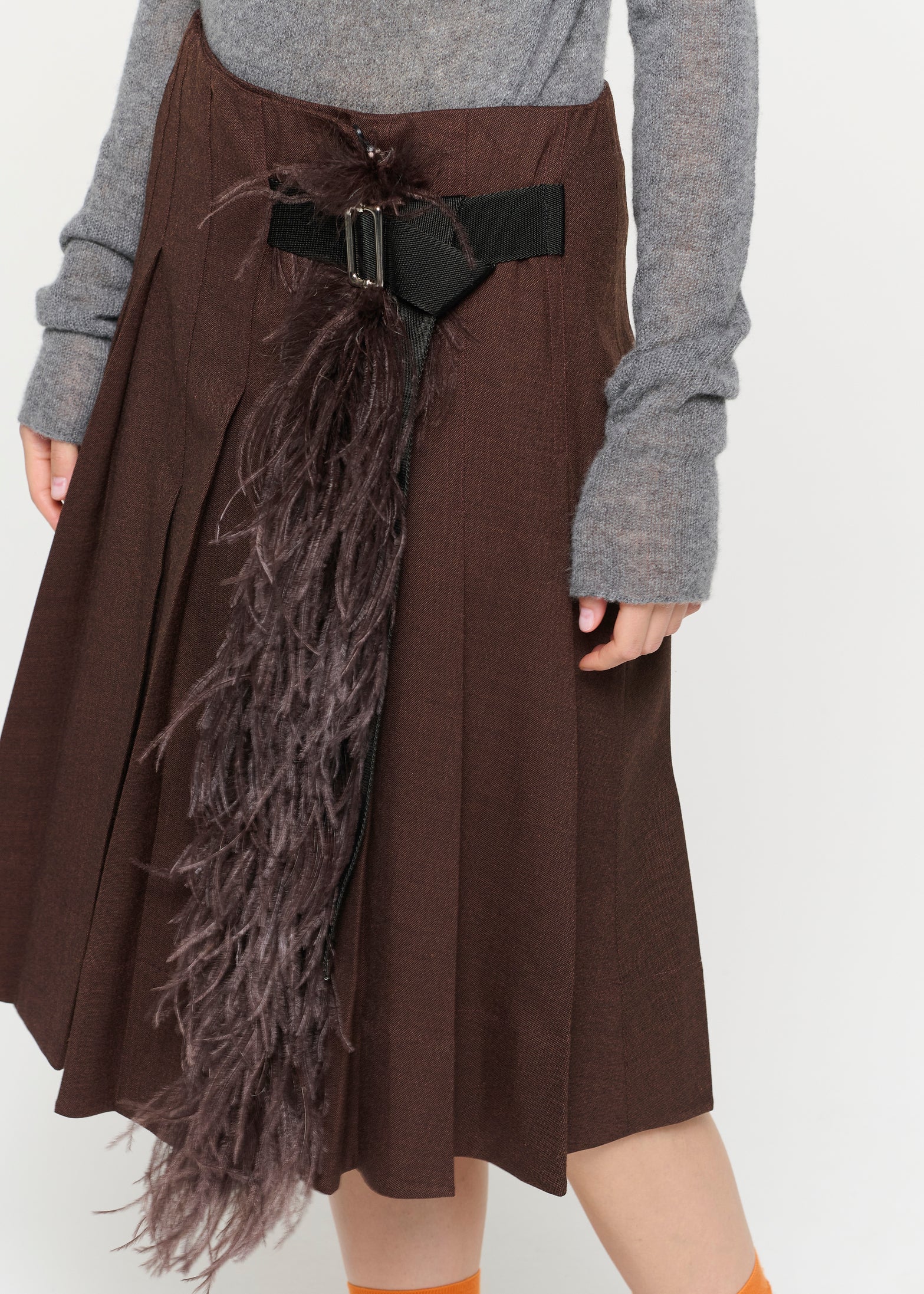 グリサイユ フェザー付きプリーツスカート
