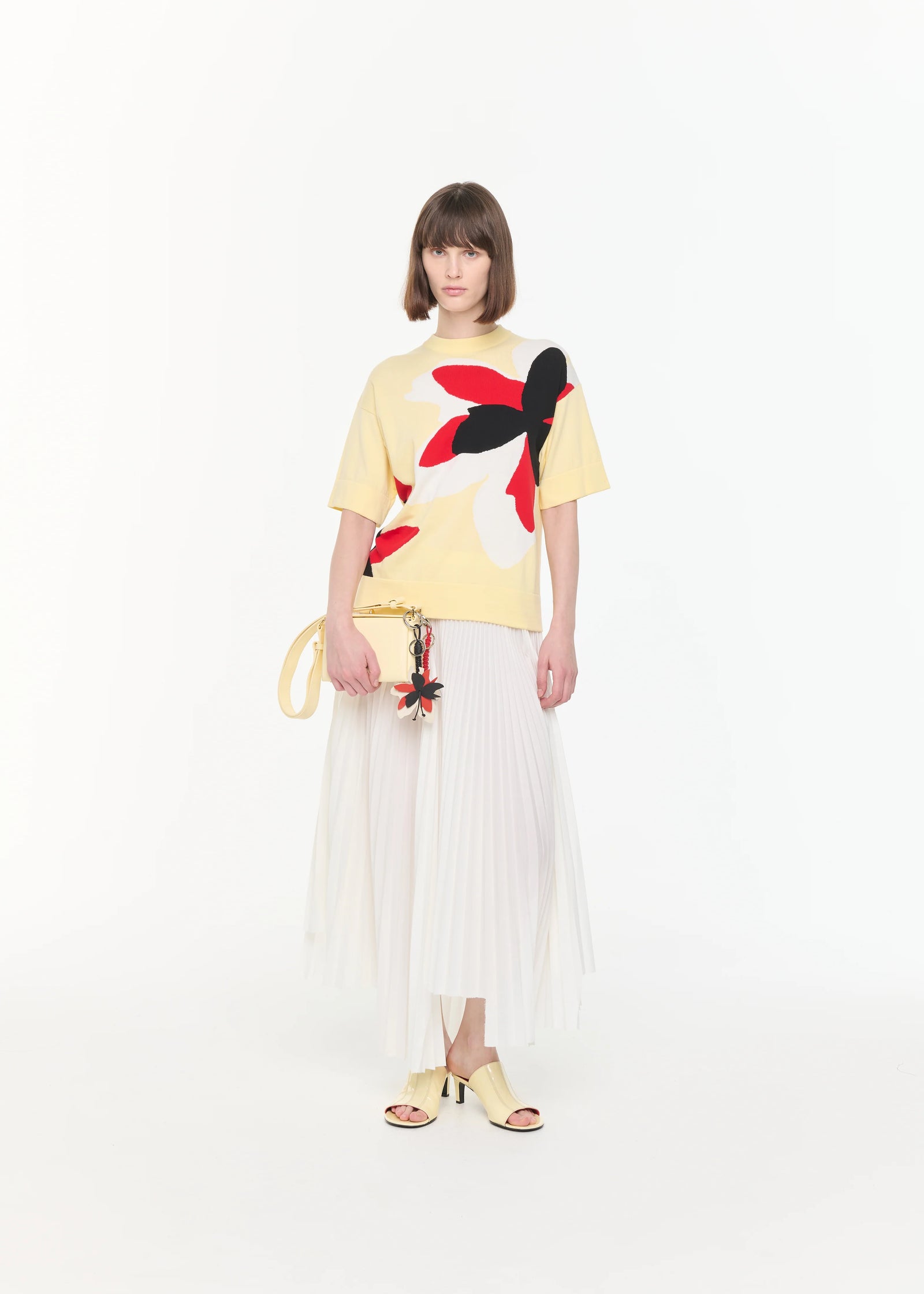イエロー フローラル インターシャ ショートスリーブニット