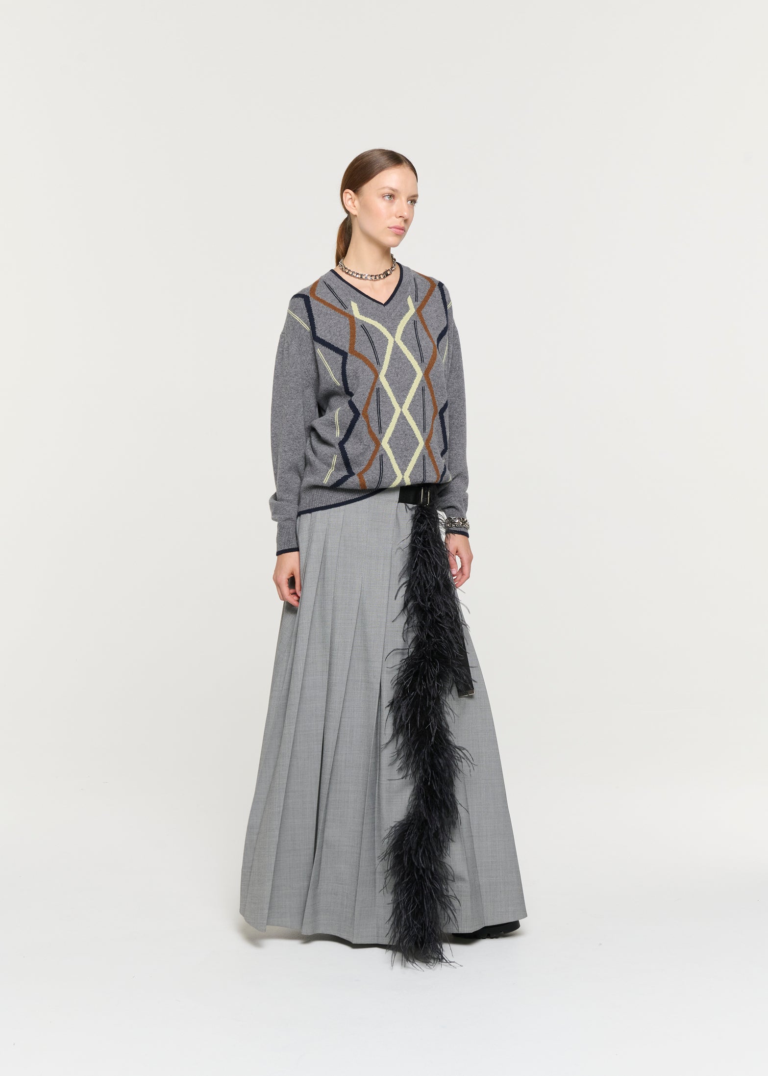 グリサイユ フェザー付きプリーツマキシスカート