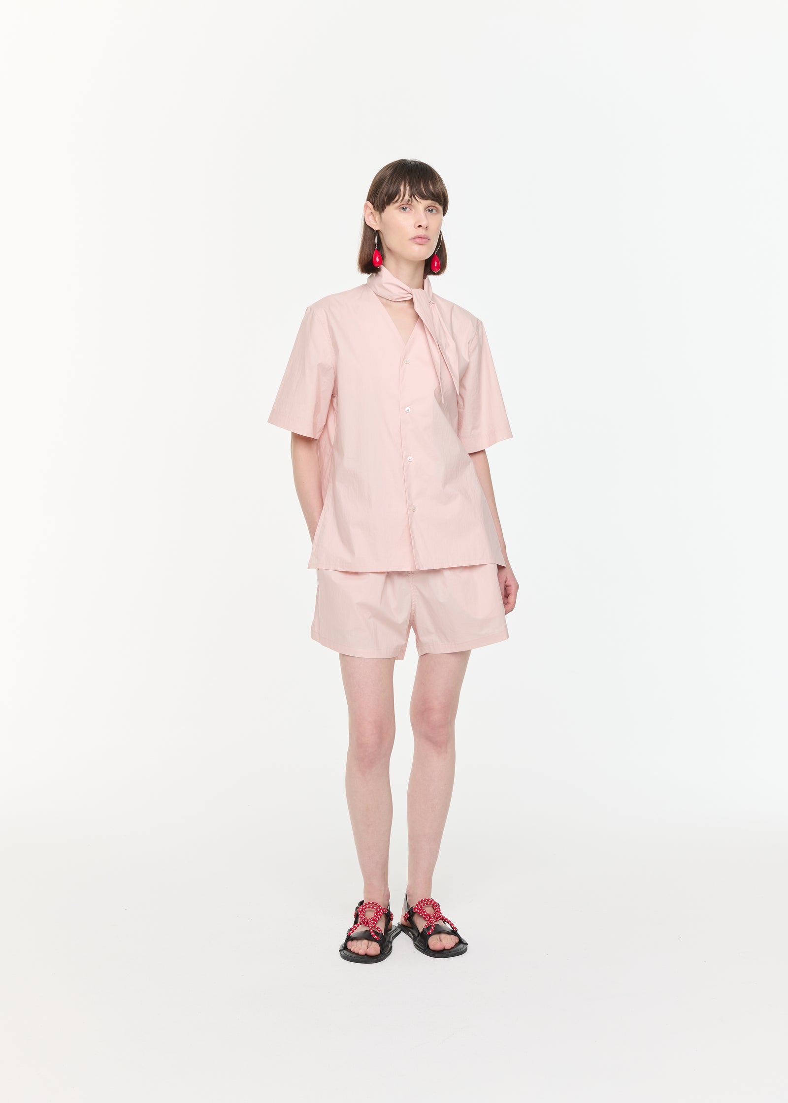 ベビーピンク Vネック コットンシャツ