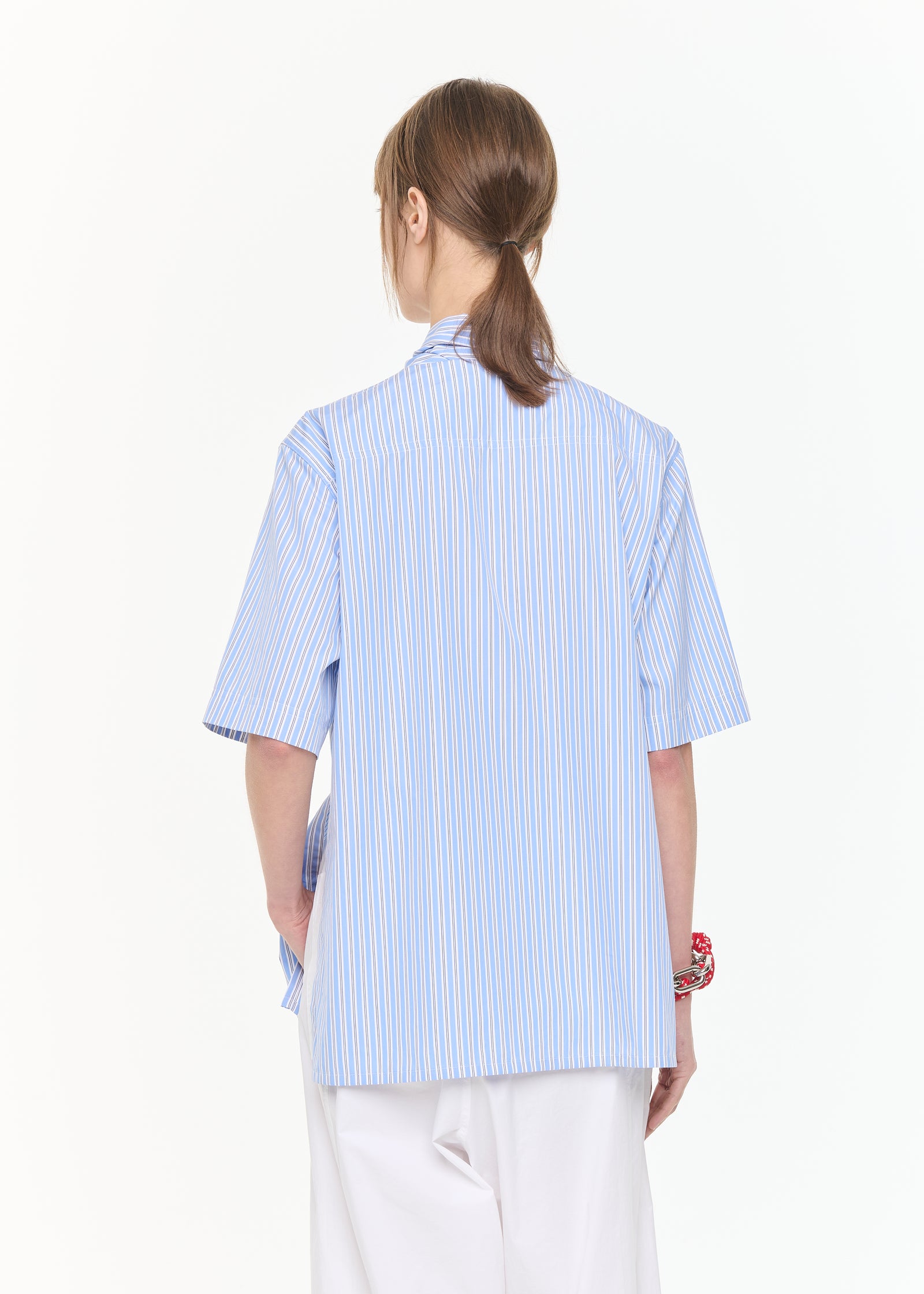 ストライプVネックコットンシャツ