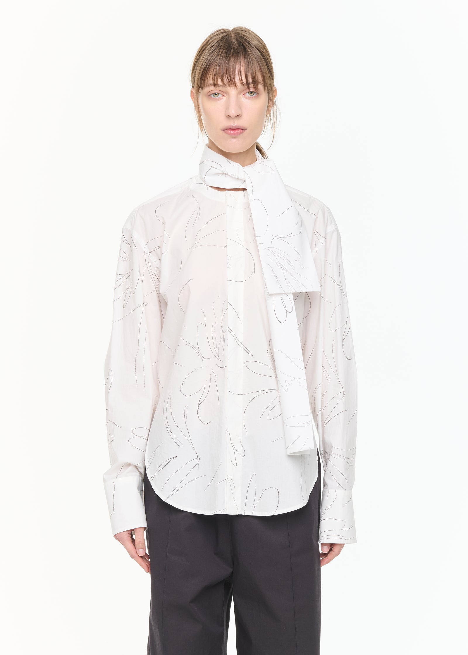 フラワープリントコットンシャツ（スカーフ付き）