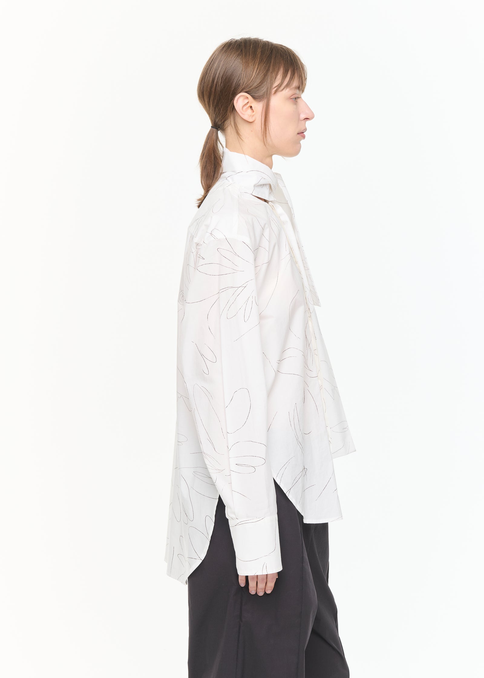 フラワープリントコットンシャツ（スカーフ付き）