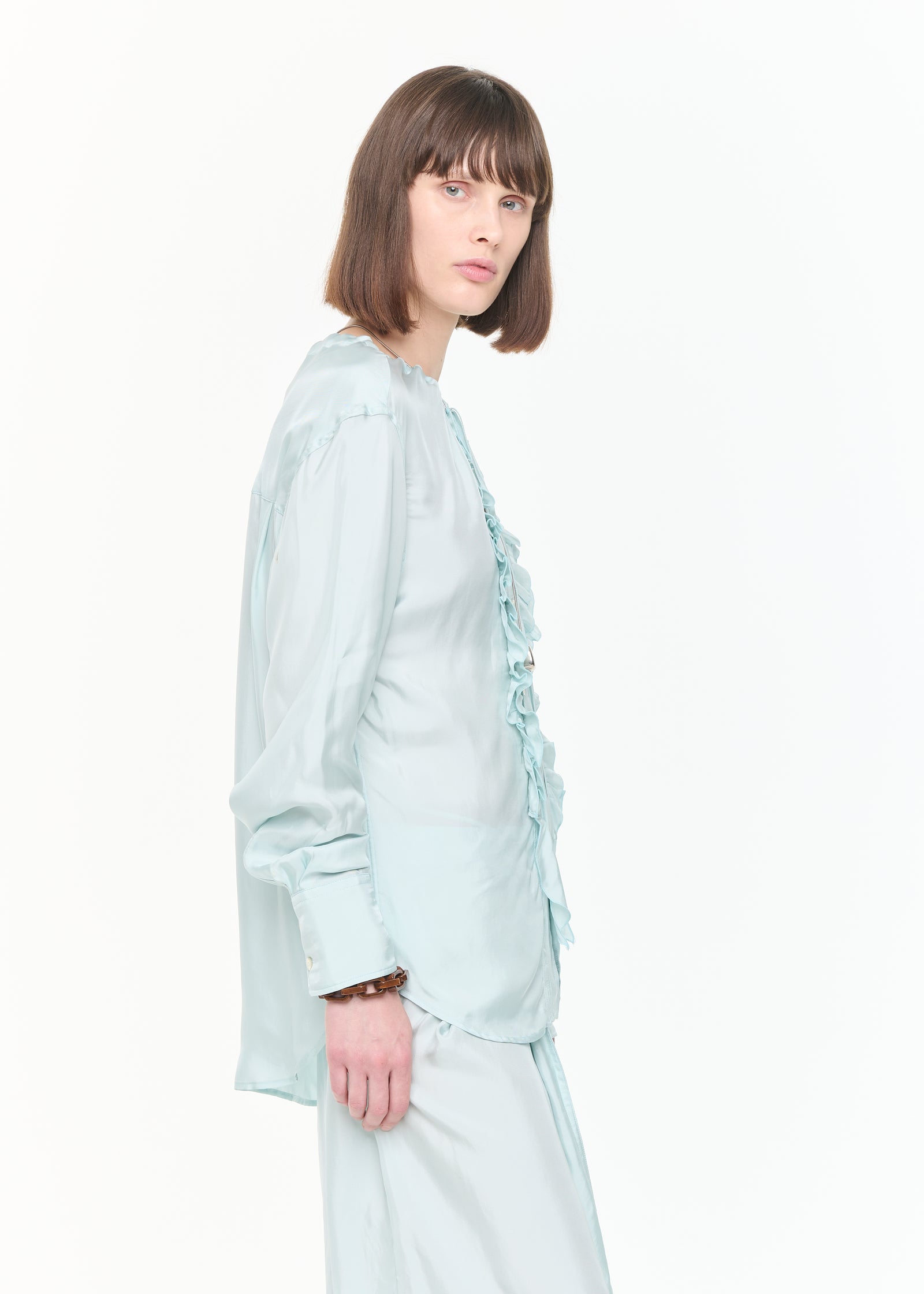 フリル付きライトビスコースシャツ