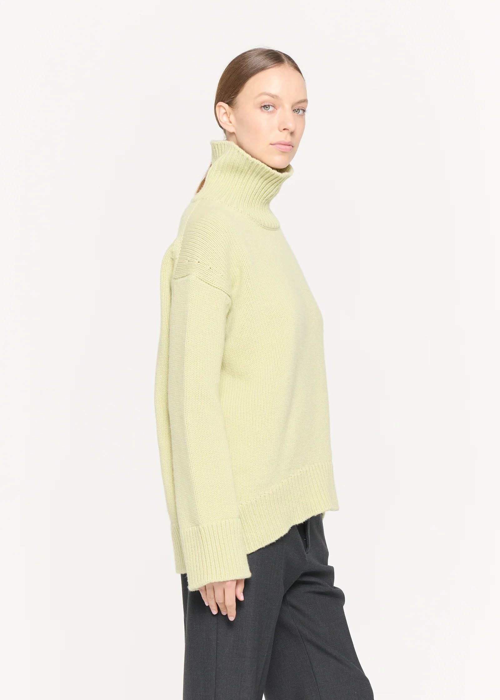 ウールカシミア タートルネックニット