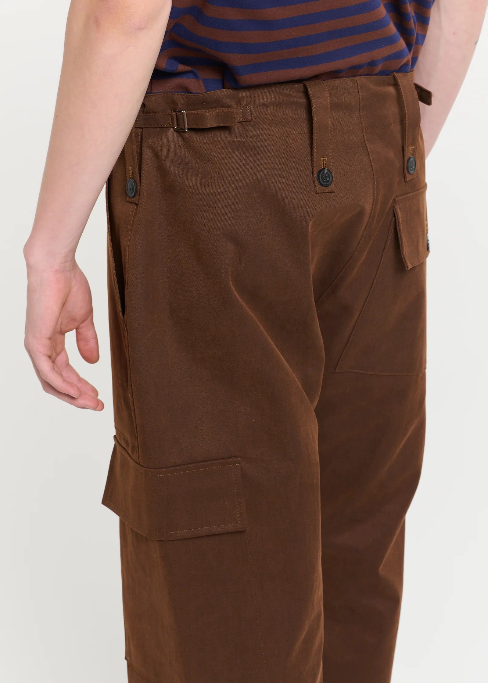 デラヴェコットンツイル カーゴストレートレッグパンツ